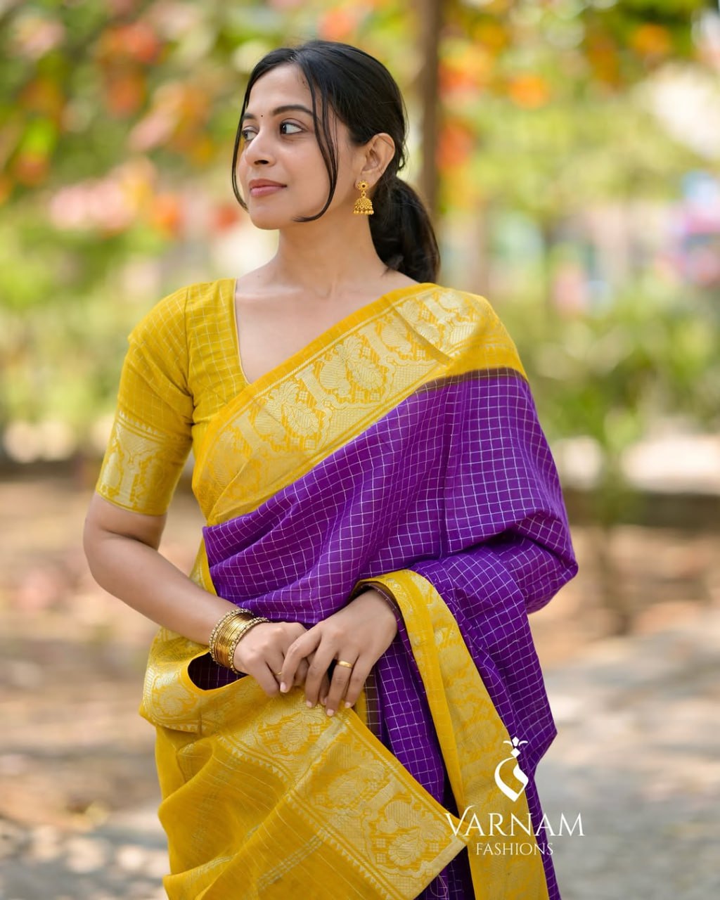 Stunning Blue Soft Silk Saree With Flaunt Blouse Piece