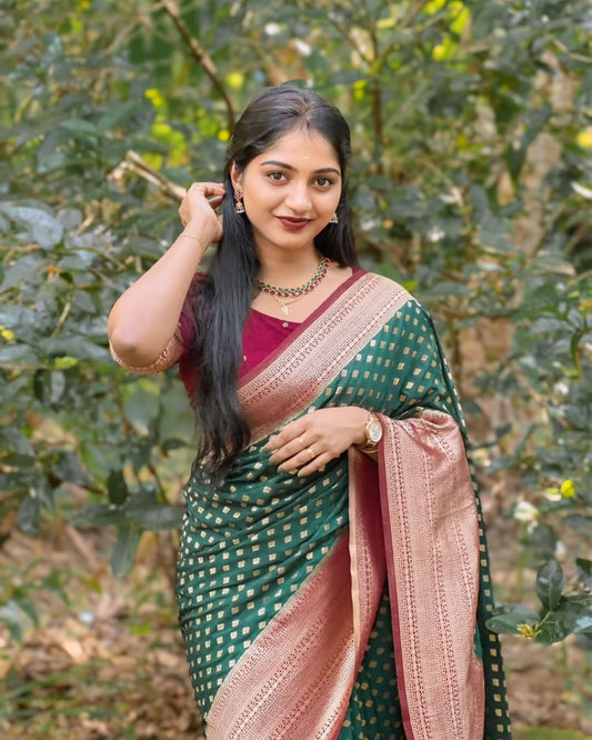 Imbrication Dark Green Soft Silk Saree With Desirable Blouse Piece