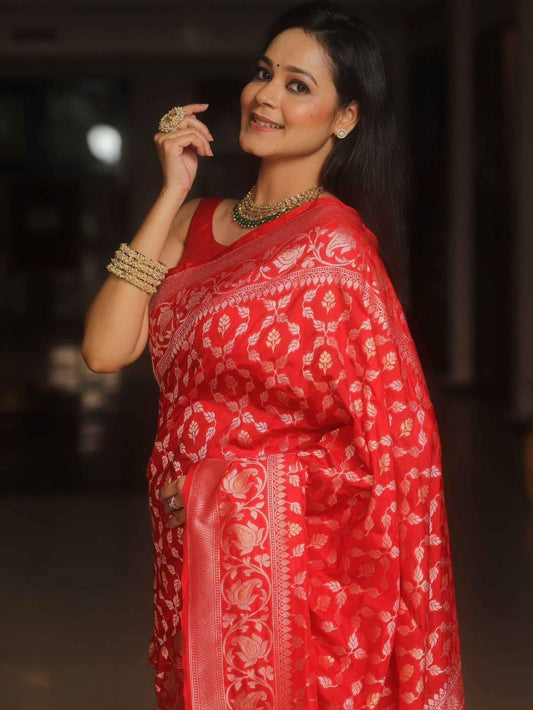 Imaginative Red Cotton Silk Saree With Aplomb Blouse Piece