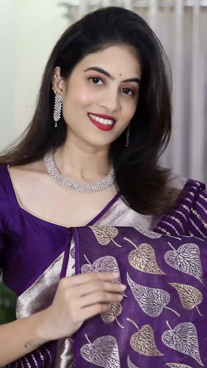 Snappy Purple Pure Kanjivaram Silk Saree with Artistic Blouse Piece