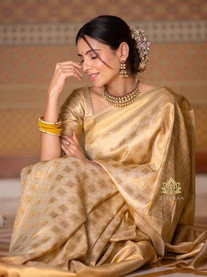 Lissome Cream Soft Silk Saree with Mellifluous Blouse Piece