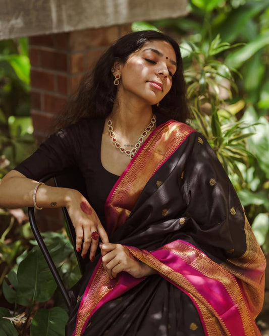 Blooming Red Cotton Silk Saree With Wonderful Blouse Piece