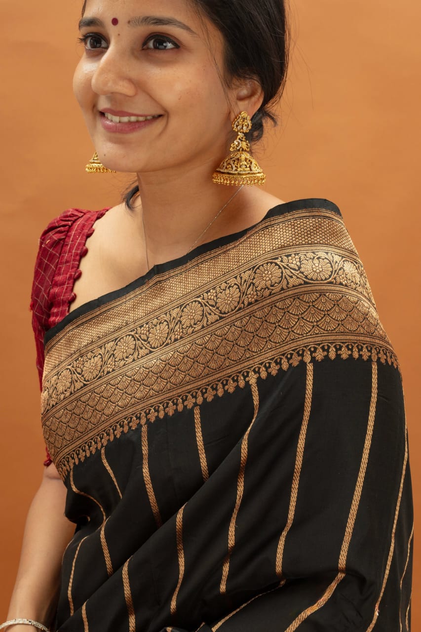 Incredible Green Cotton Silk Saree With Fantabulous Blouse Piece