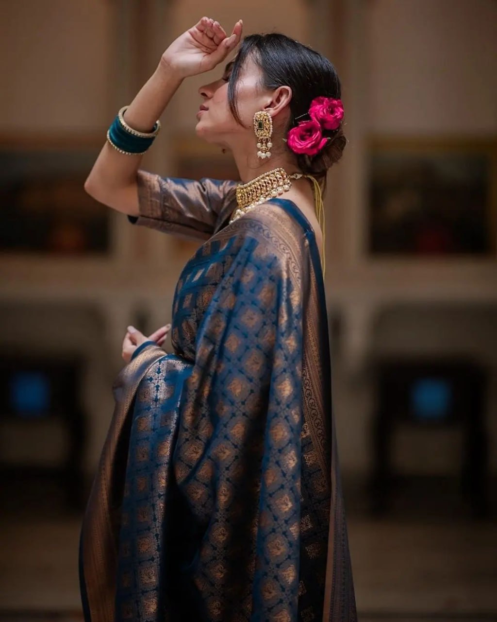 Desuetude Rama Soft Silk Saree With Bewitching Blouse Piece