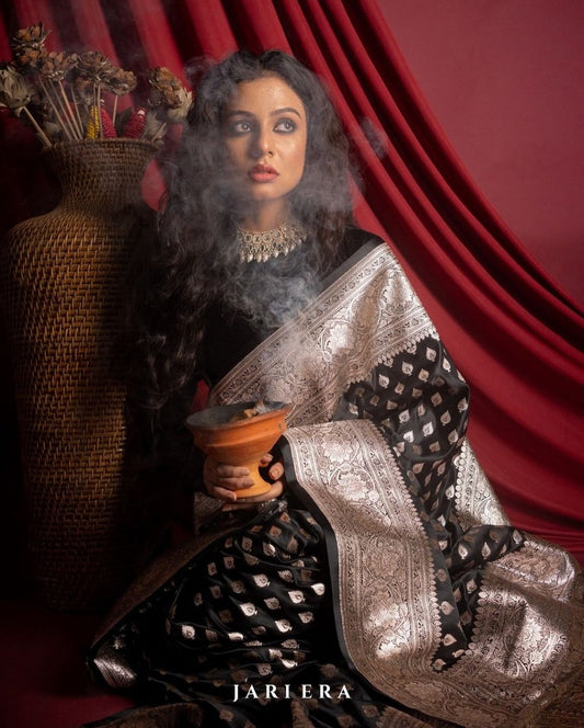 Murmurous Black Kanjivaram Silk With Fairytale Blouse Piece