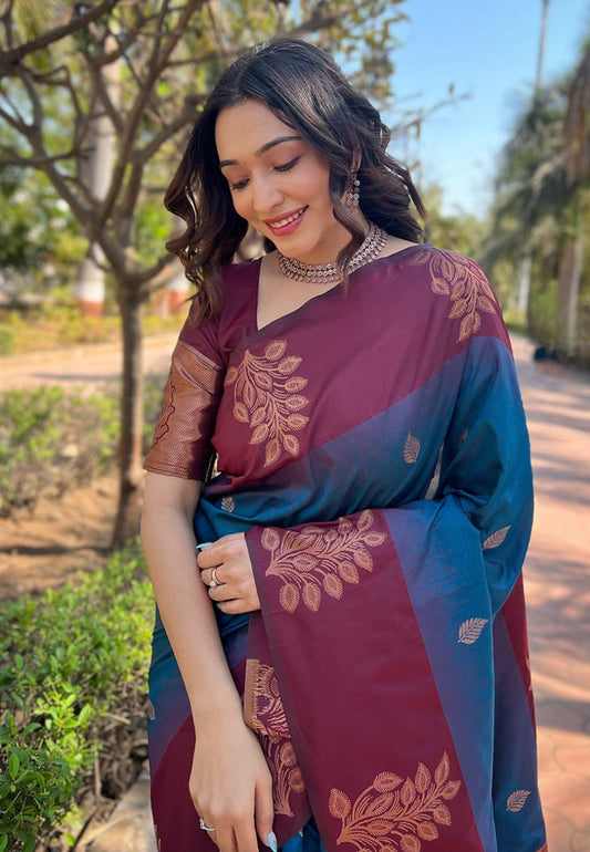 Delightful Purple Soft Banarasi Silk Saree With Classic Blouse Piece