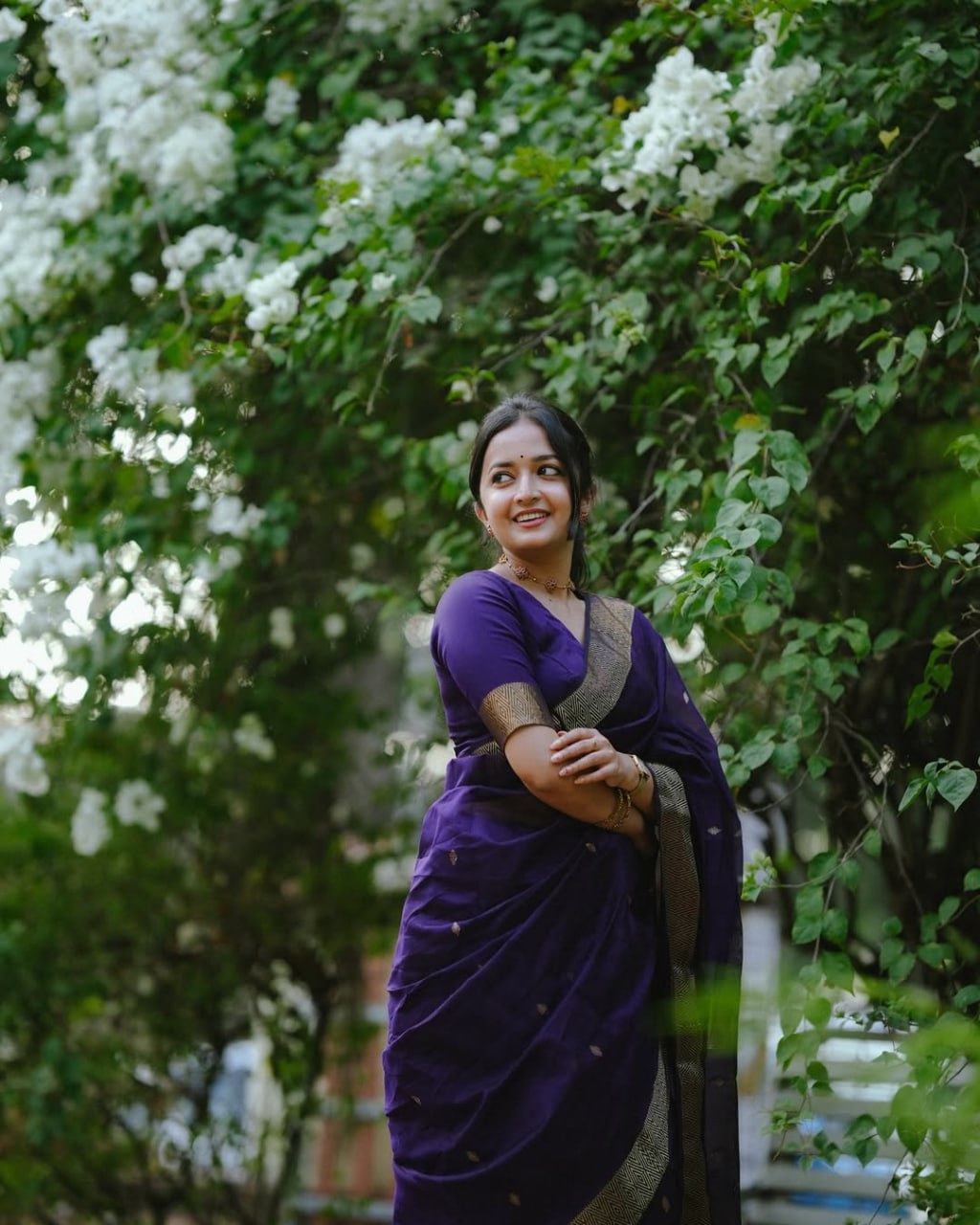 Felicitous Navy Blue Soft Silk Saree With Pretty Blouse Piece