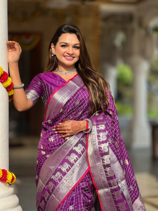 Snappy Purple Pure Kanjivaram Silk Saree with Artistic Blouse Piece