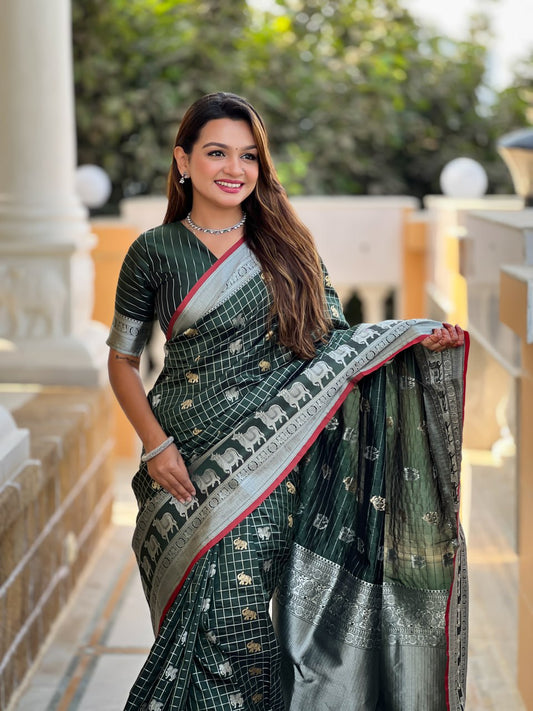 Beauteous Black Soft Silk Saree With Twirling Blouse Piece