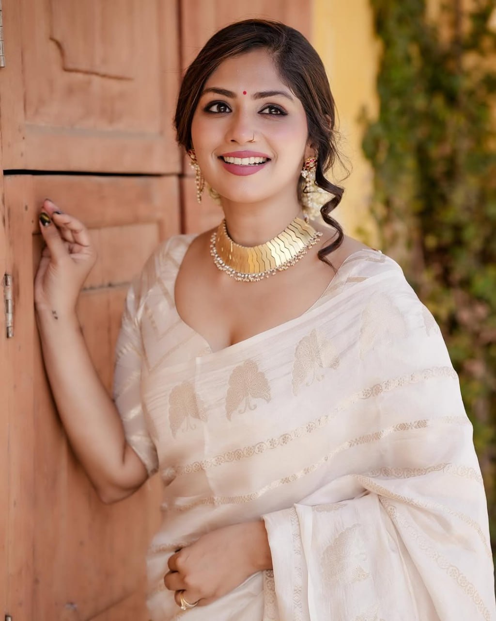 An Insanely Baby Pink Soft Silk Saree with Fairytale Blouse Piece