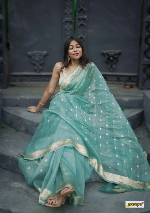 Sophisticated Sky Soft Silk Saree with Comely Blouse Piece