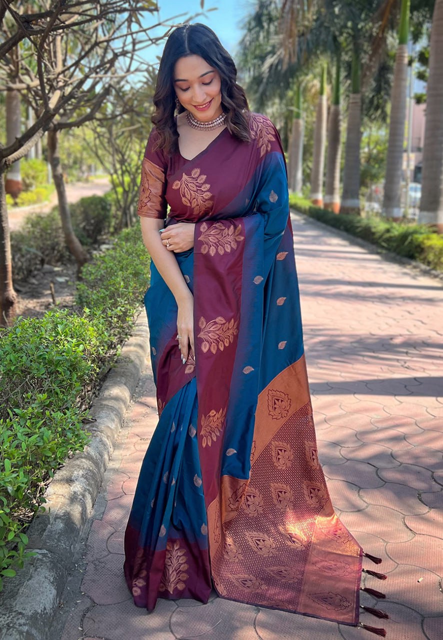 Delightful Purple Soft Banarasi Silk Saree With Classic Blouse Piece