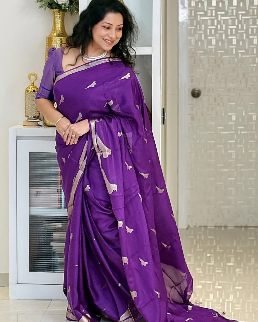 Blissful Purple Kanjivaram Silk Saree With Chatoyant Blouse Piece