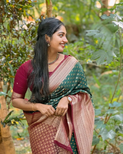 Imbrication Dark Green Soft Silk Saree With Desirable Blouse Piece