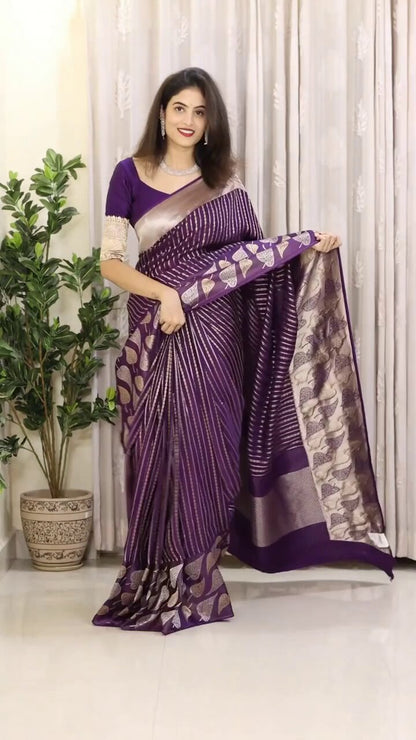 Snappy Purple Pure Kanjivaram Silk Saree with Artistic Blouse Piece