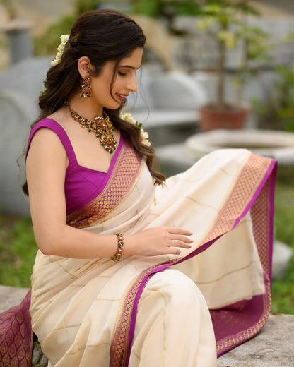 Lissome Cream Soft Silk Saree with Mellifluous Blouse Piece