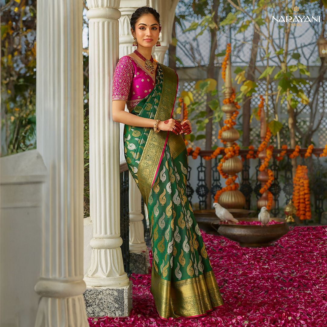Prettiest Green And Pink Pure Viscose Chiffon Silk Saree With Twirling Blouse Piece