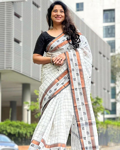 Delectable White Soft Silk Saree With Palimpsest Blouse Piece