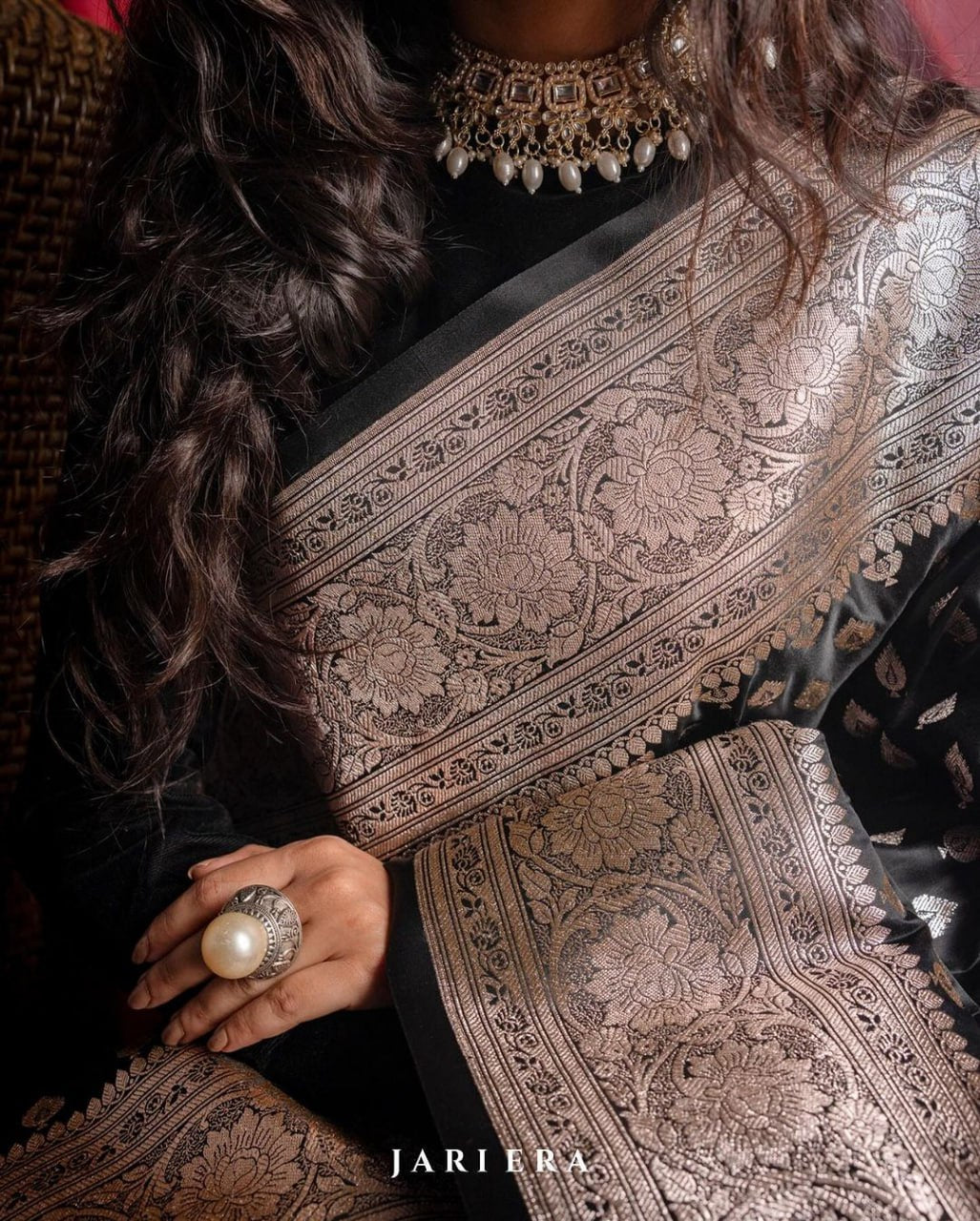 Murmurous Black Kanjivaram Silk With Fairytale Blouse Piece