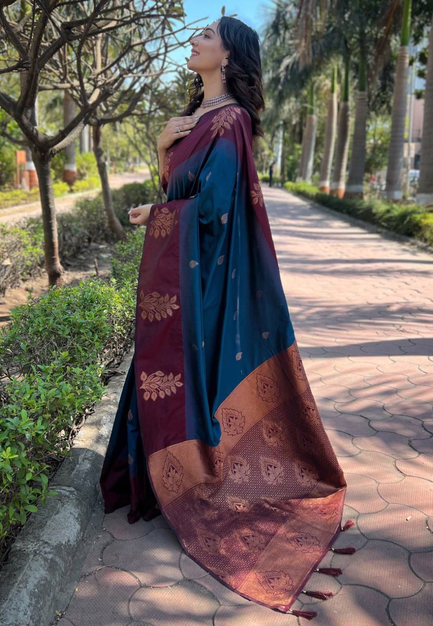 Delightful Purple Soft Banarasi Silk Saree With Classic Blouse Piece