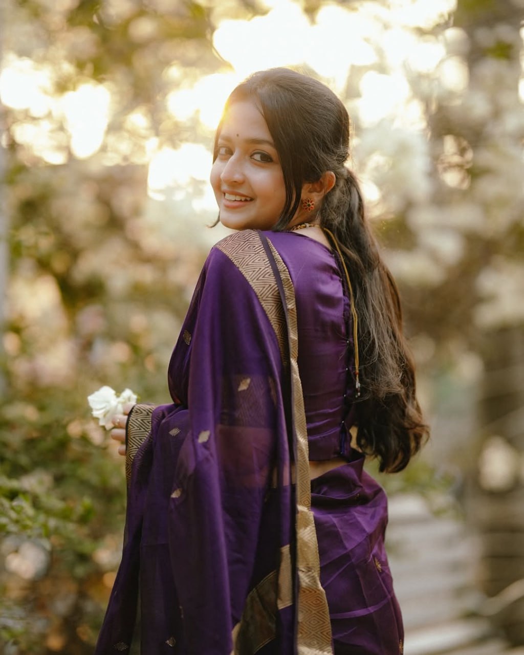 Felicitous Navy Blue Soft Silk Saree With Pretty Blouse Piece