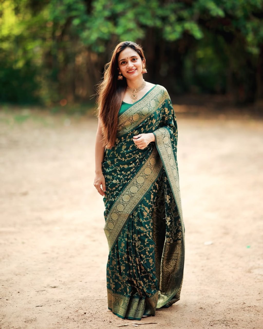 Surpassing Dark Green Soft Silk Saree With Dazzling Blouse Piece