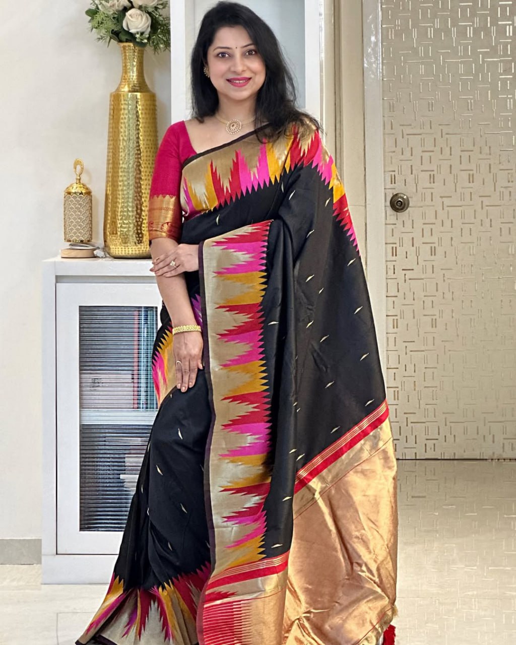 Blooming Black Soft Silk Saree With Impressive Blouse Piece