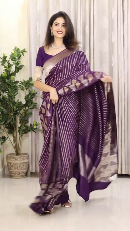 Snappy Purple Pure Kanjivaram Silk Saree with Artistic Blouse Piece