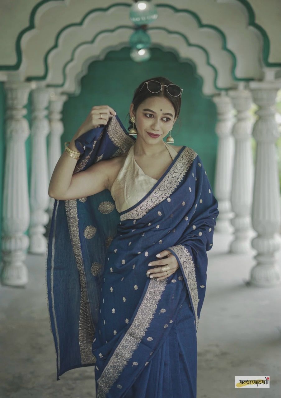 Inspiring Blue Soft Silk Saree With Entrancing Blouse Piece