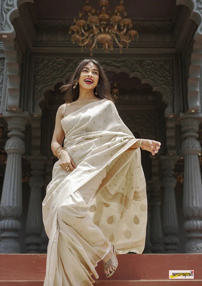 Lissome Cream Soft Silk Saree with Mellifluous Blouse Piece