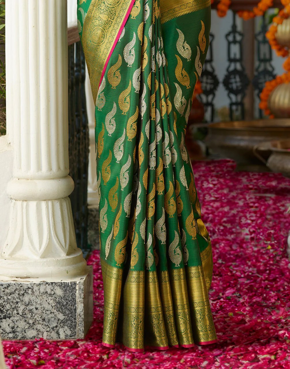 Prettiest Green And Pink Pure Viscose Chiffon Silk Saree With Twirling Blouse Piece