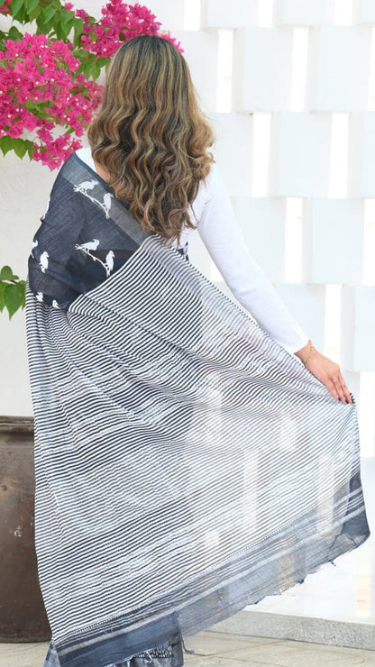Sensational Black Soft Silk Saree With Gratifying Blouse Piece