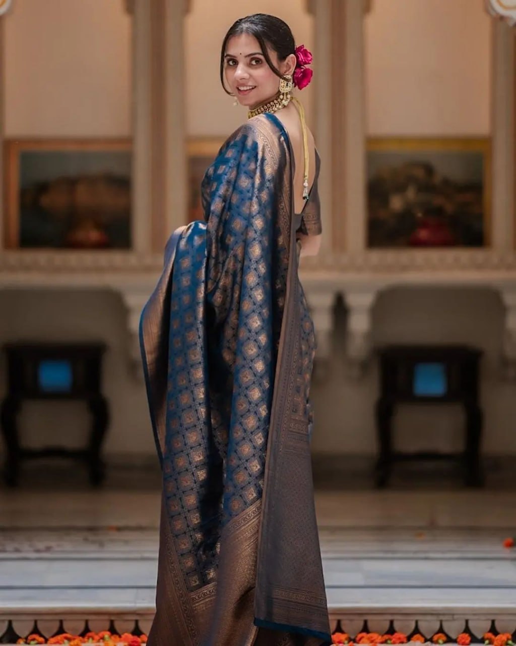 Desuetude Rama Soft Silk Saree With Bewitching Blouse Piece