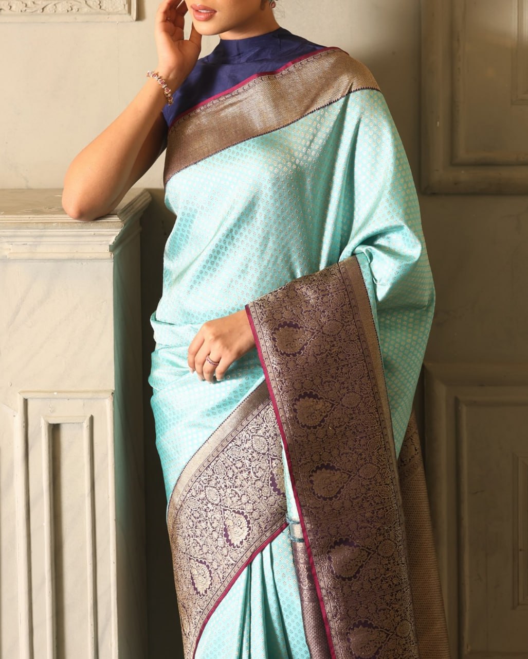 Unique Blue Kanjivaram Silk Saree With Outstanding Blouse Piece