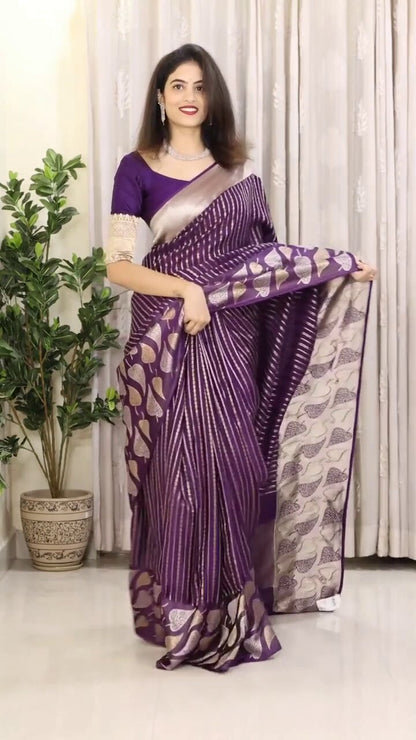 Snappy Purple Pure Kanjivaram Silk Saree with Artistic Blouse Piece