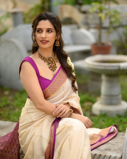 Lissome Cream Soft Silk Saree with Mellifluous Blouse Piece