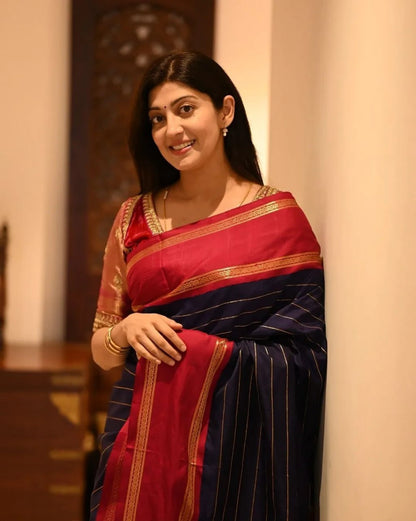 Blooming Red Cotton Silk Saree With Wonderful Blouse Piece