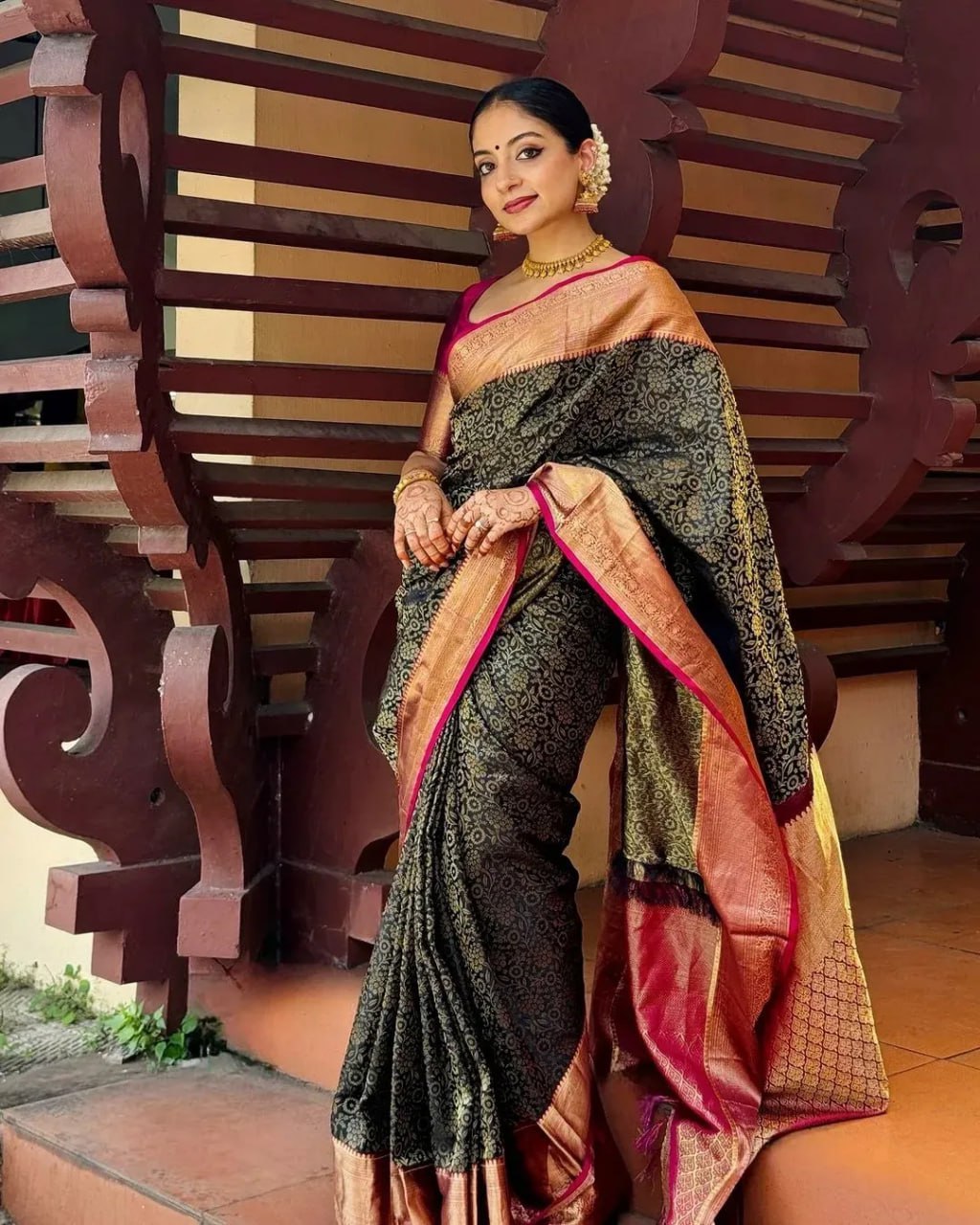 Opulent Green Kanjivaram Silk With Redolent Blouse Piece
