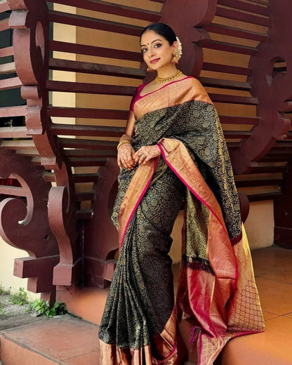 Opulent Green Kanjivaram Silk With Redolent Blouse Piece