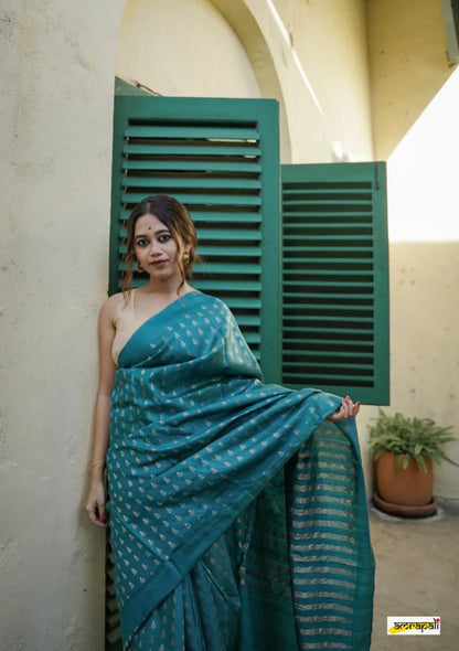 Beautiful Navy Blue Soft Silk Saree With Hypnotic Blouse Piece