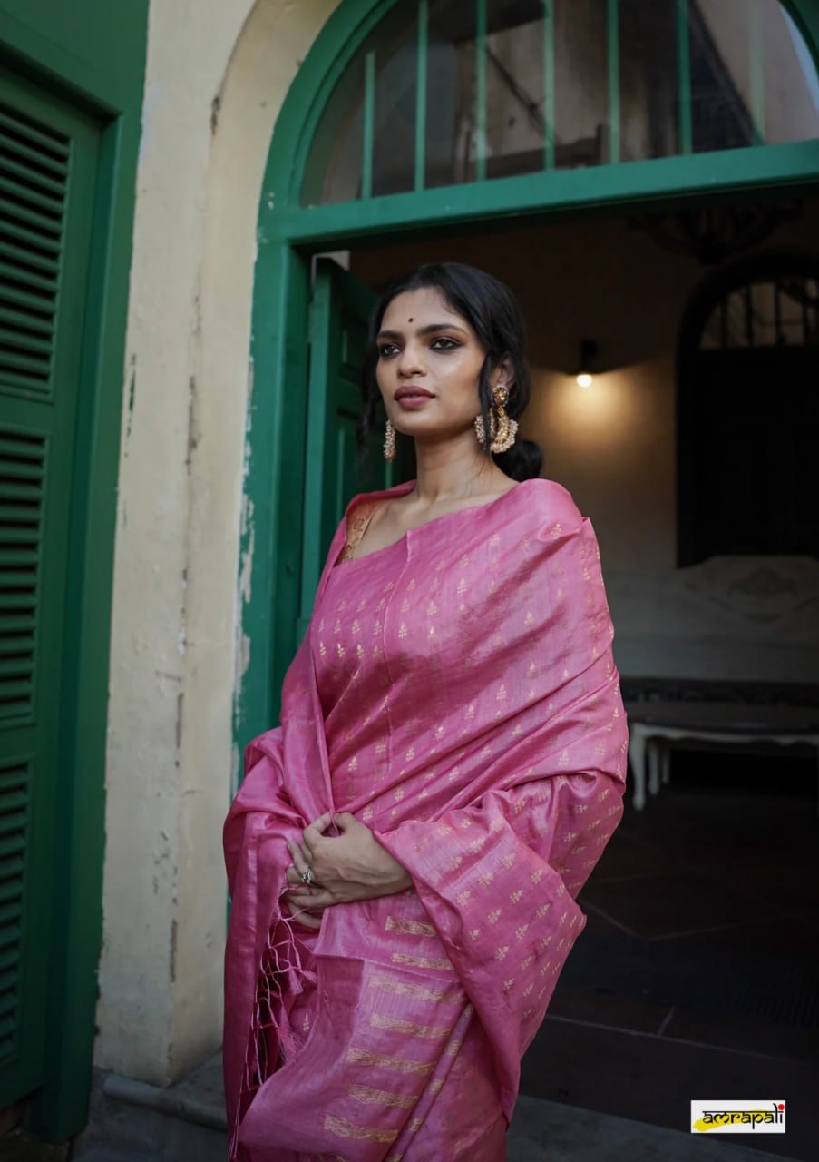 Incomparable Baby Pink Soft Silk Saree With Snazzy Blouse Piece
