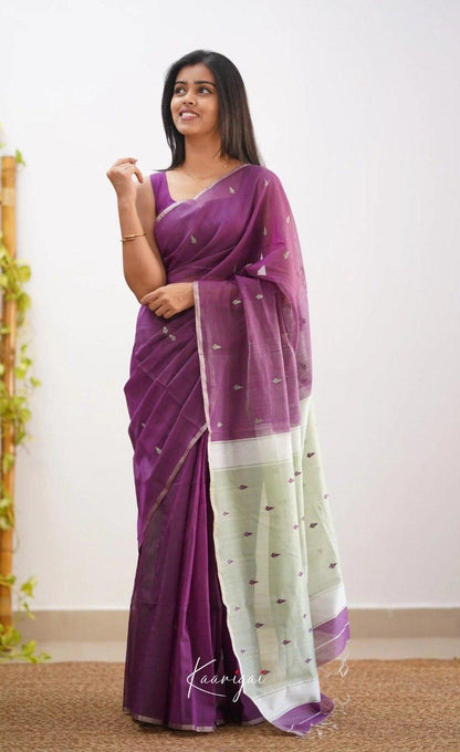 Tempting Purple Kanjivaram Silk Saree With Snappy Blouse Piece