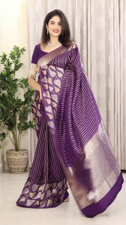 Snappy Purple Pure Kanjivaram Silk Saree with Artistic Blouse Piece