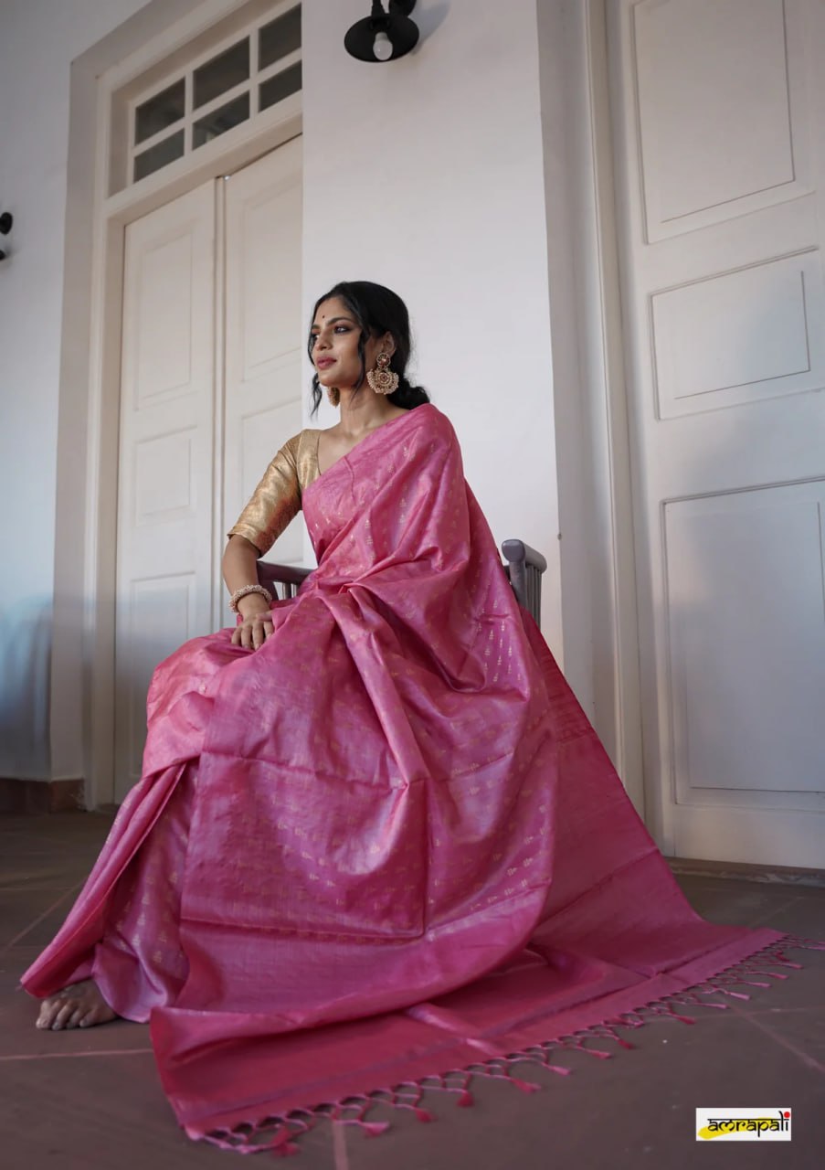 Incomparable Baby Pink Soft Silk Saree With Snazzy Blouse Piece