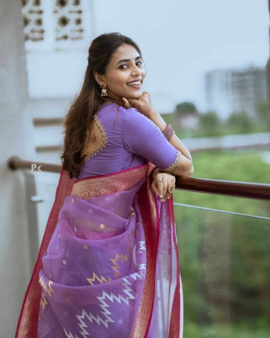 Unequalled Purple Soft Silk Saree With Tremendous Blouse Piece