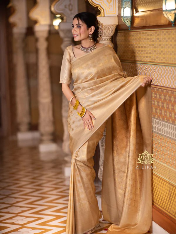 Lissome Cream Soft Silk Saree with Mellifluous Blouse Piece