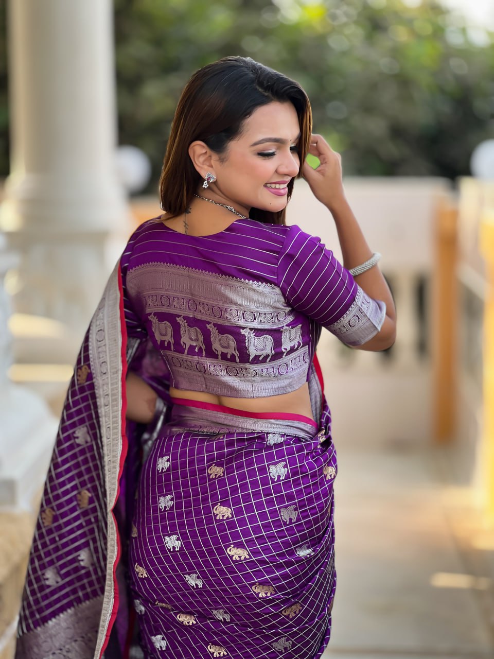 Snappy Purple Pure Kanjivaram Silk Saree with Artistic Blouse Piece