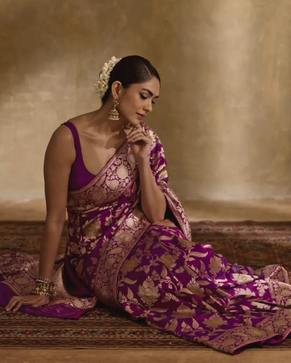Desirable Purple Banarasi Silk Saree With Prettiest Blouse Piece
